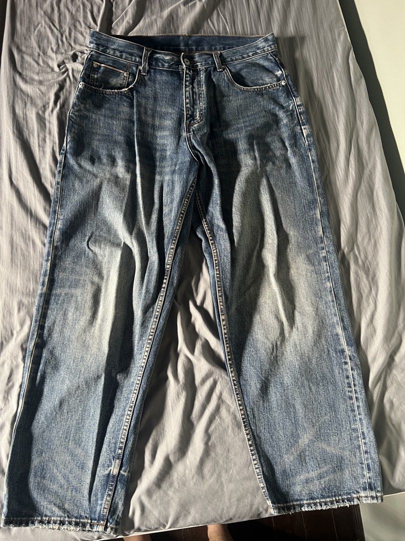 SELVEDGE JEANS (Category: Jeans) located in Antipolo. Submitted by vintagedon_ (Listing ID 1464364813, Image 1). Description: DIMES: 36W x 41L NO ISSUE.