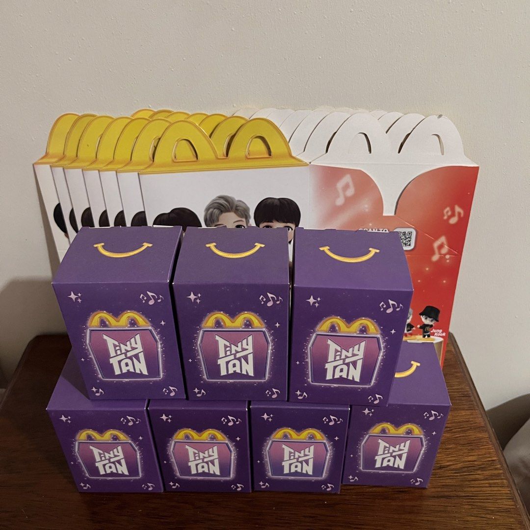 (SET) McDonald's BTS Tiny Tan Happy Meal (Category: Designer & Blind Box Toys) located in Quezon City. Submitted by julia_ppp (Listing ID 1464554389, Image 2). Description: complete, dm me if sure buyer so i can take a pic of each figurine .