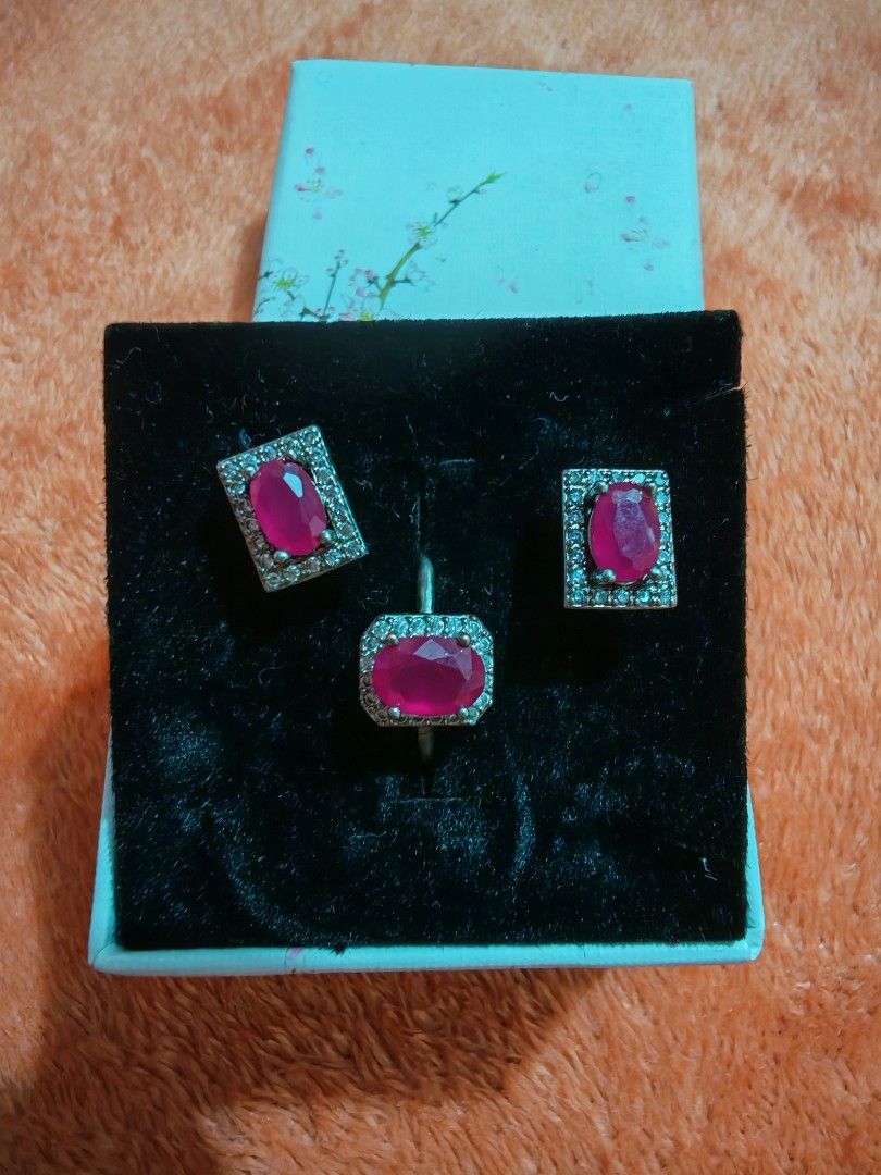 Set Ruby P900 (Category: Rings) located in Taguig. Submitted by voxsummer88 (Listing ID 1464378071, Image 2). Description: Ruby earrings and ring set earrings in silver setting ring in copper setting.