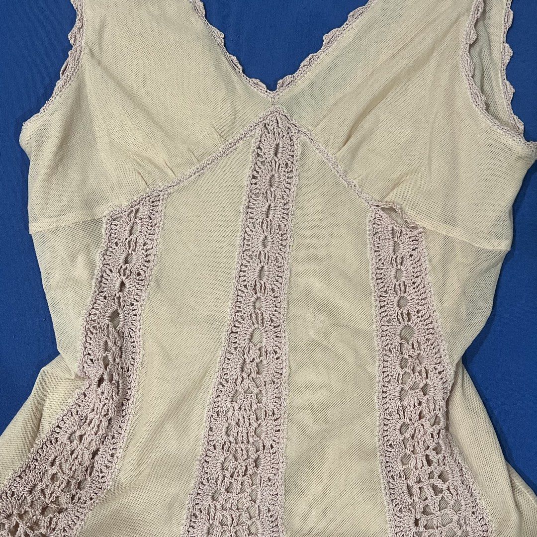 sheer crochet trim top (Category: Sleeveless) located in Quezon City. Submitted by buymyclothessss (Listing ID 1464463526, Image 2). Description: - lightweight - flaw : third photo - v cutesy top 🩰 MOP - gcash MOD - lalamove - ggx.