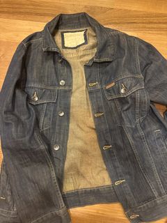(Category: ) located in . Submitted by overhaul.thrifts (Listing ID 1464513464, Image 1). Description: .