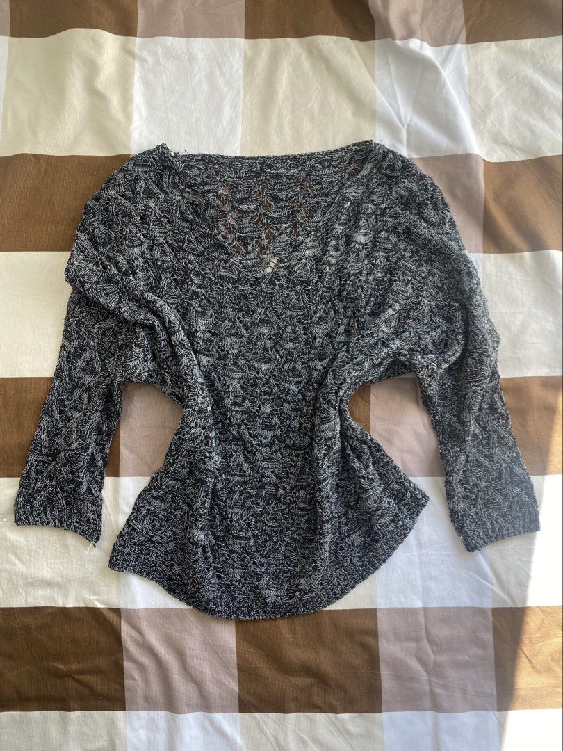 Side shoulder top (Category: Blouses) located in Manila. Submitted by leola_ (Listing ID 1464449069, Image 1). Description: .
