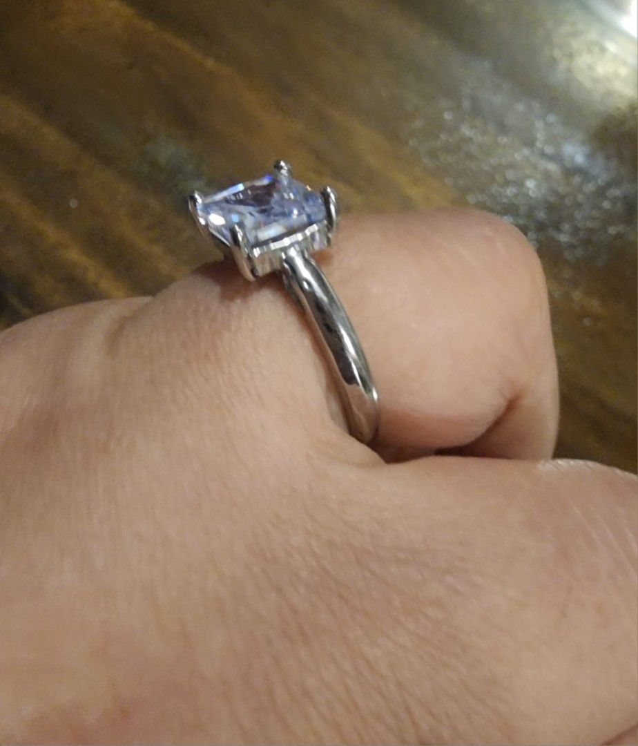 SIGNITY STONE RING size 7 (Category: Rings) located in Manila. Submitted by chrinathalie (Listing ID 1464555011, Image 2). Description: signity stone stainless steel coated with whitegold size 7 ITEM IS NOT PAWNABLE.
