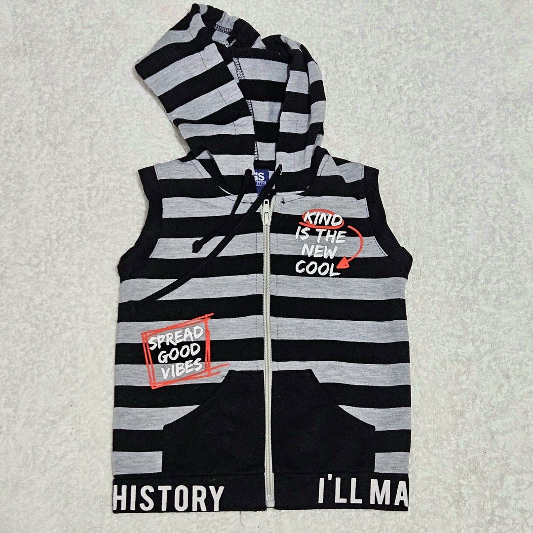 Sleeveless Jacket (Toddler) (Category: Babies & Kids Fashion) located in Pasig City. Submitted by ela_zen15 (Listing ID 1464402297, Image 1). Description: Sleeveless Jacket 1 to 2 yrs old Can do lalamove sagot nyo po sf.