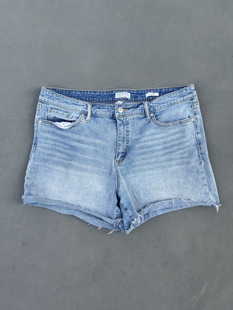SOFIA DENIM SHORT (Category: Shorts) located in Quezon City. Submitted by kentstuff (Listing ID 1464424988, Image 1). Description: SOFIA JEANS Waist: 38-42 Length: 14.5 Leg Hole: 13.5 Condition: Excellent CR: 9.8/10 Issue: ❌.