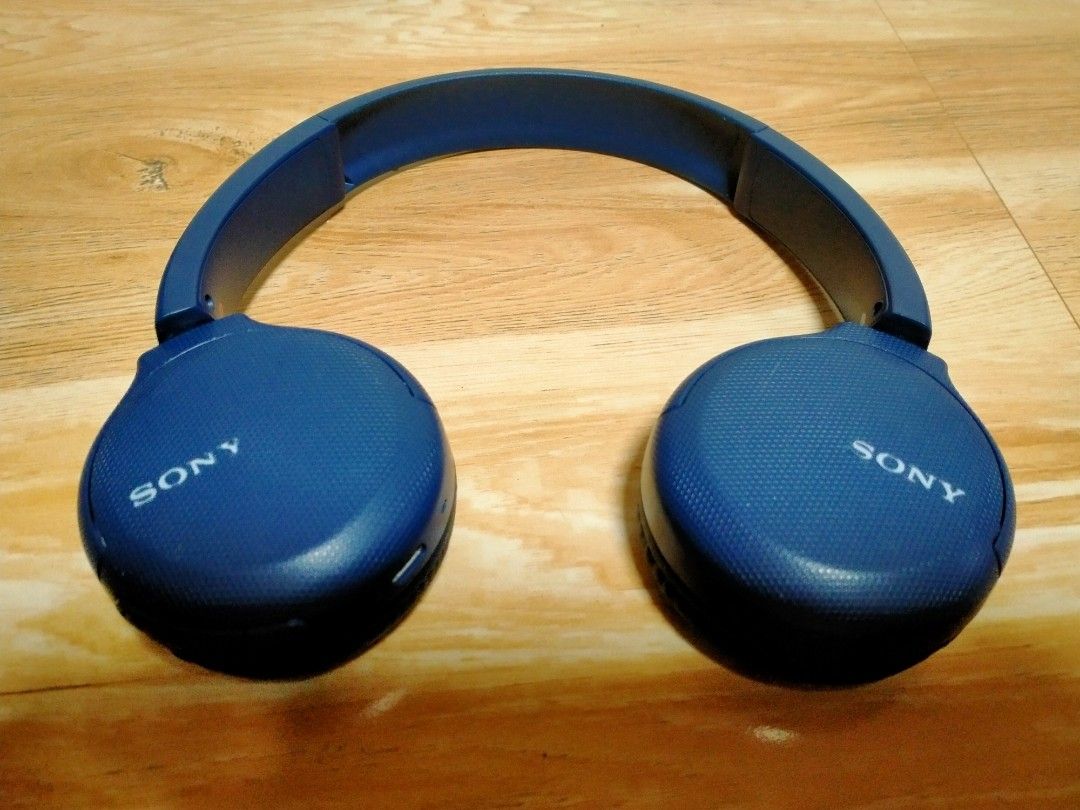 SONY WH-CH510 BLUETOOTH HEADPHONE (Category: Headphones & Headsets) located in Cabuyao City. Submitted by Bike_Clothing10 (Listing ID 1464473828, Image 2). Description: READ FIRST... FOR SALE: SONY WH-CH510 BLUETOOTH HEADPHONE Excellent Condition Loud Sound Very solid and superb quality sound Good Battery Life Legit PRICE: 1500 + SF PICK UP OR SHIPPING LOCATION: Cabuyao Laguna -NO COD/COP- DM📩.