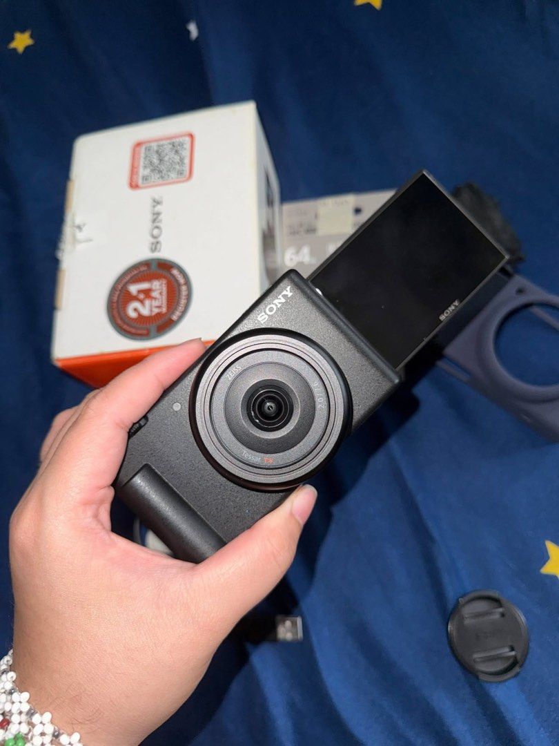 Sony ZV1-F (Category: Cameras) located in Manila. Submitted by saicyxy (Listing ID 1464476224, Image 3). Description: For sale: Sony ZV1-F - good as new - with silicone case and tempered glass since day 1 - SD card included.