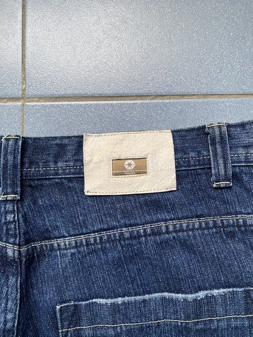 SOUTHPOLE (Category: Jeans) located in Cabuyao City. Submitted by badthrift_pat (Listing ID 1464415918, Image 3). Description: SOUTHPOLE 👖WAIST:38 👖LENGTH:29 👖THIGH:15.5 👖LEG OPEN:13 FLAWS:HILL BITE 🏷️:799.