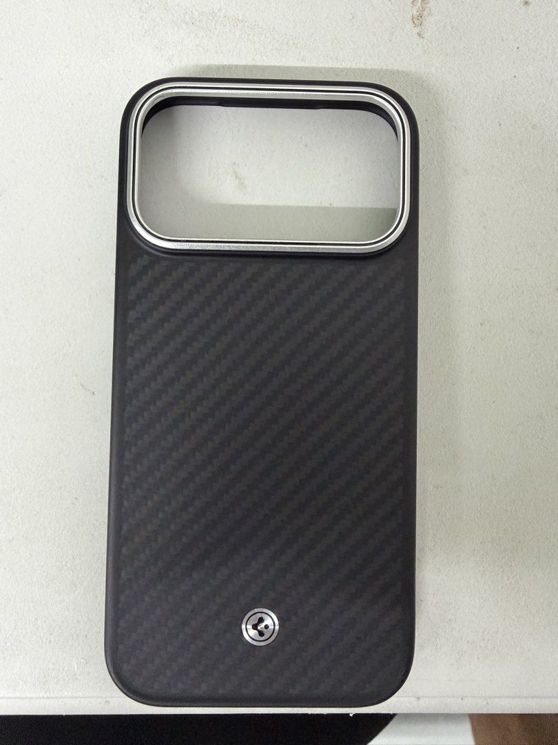 SPIGEN ENZO ARAMID T (17 PRO MAX) (Category: Cases & Sleeves) located in Manila. Submitted by markzap0501 (Listing ID 1464507837, Image 2). Description: Genuine spigen aramid case Fitted only once 3,515 bnew price at spigen orange app Selling for 3k slight negotiable Box misplaced.
