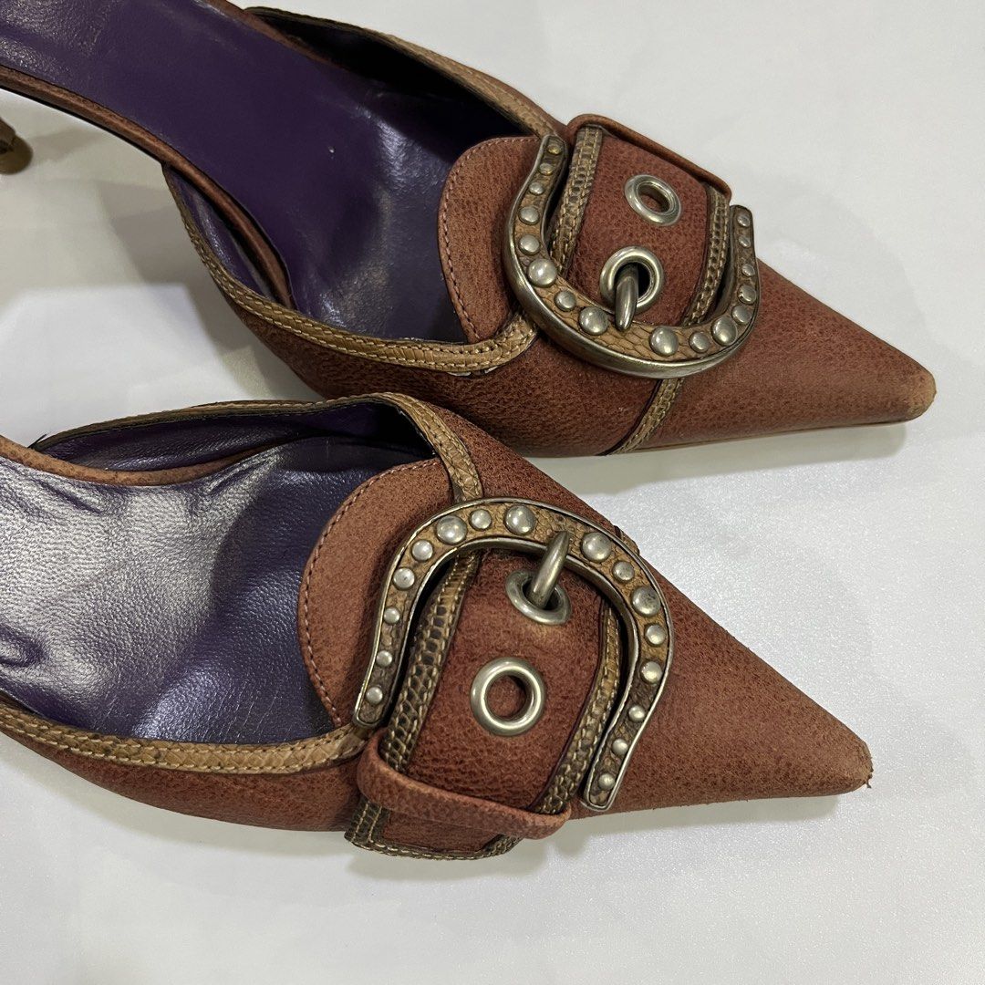 S/S 02 PRADA D’ORSAY BUCKLE PUMPS (Category: Sneakers & Footwear) located in Bacolod City. Submitted by the.finest (Listing ID 1464505108, Image 2). Description: Prada Spring/Summer 2002 Collection D’Orsay Buckle Pumps Tag Size: 37 1/2 Condition: 8.9/10 has normal signs of wear 13,500+shipping fee.