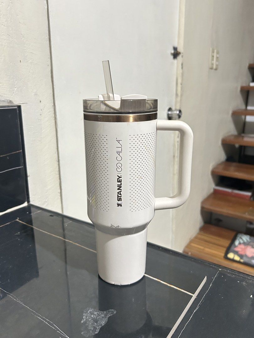 Original Stanley limited edition calia (Category: Water Bottles & Tumblers) located in Angono. Submitted by kkuroset (Listing ID 1464508501, Image 1). Description: 40 oz with minimal flaws check pic.