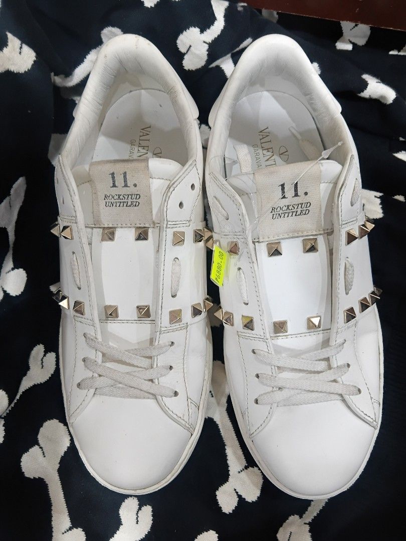 Studded Valentino Garavani LAST PRICE POSTED (Category: Sneakers) located in Subic. Submitted by AnythingBrandedby_May (Listing ID 1464450421, Image 3). Description: Valentino Garavani LAST PRICE POSTED.