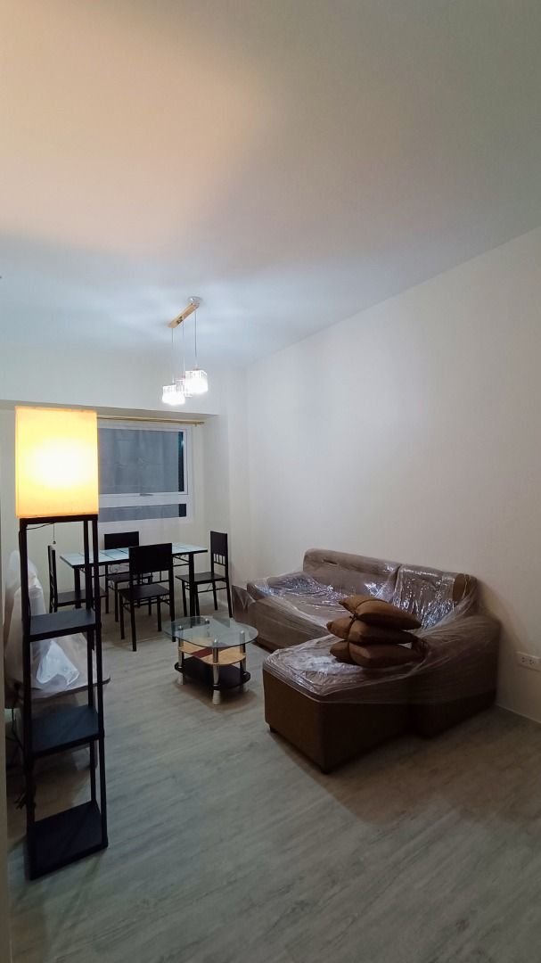 Condo for rent 1 Bedroom (Category: Apartments & Condos) located in Quezon City. Submitted by safephoenix.39b786 (Listing ID 1464379882, Image 2). Description: FOR RENT | AMAIA SKIES SHAW BLVD ***Direct to Tenants*** ₱20K/month | 1+1 | Assoc. dues included NEW UNIT | 39th Floor | 30 sqm | 1 Bedroom | No Balcony | Furnished | Ready to Move In Free use of Pool, Gym & Jogging Track 📍 Prime Location• ~5 mins drive to ✅SM Megamall restaurants ✅MRT ✅R