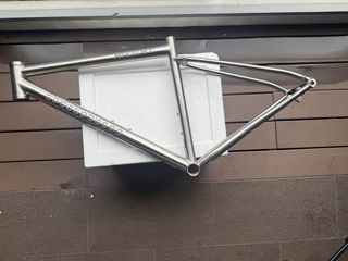 (Category: ) located in . Submitted by bicycle_outlets_sg_online_only (Listing ID 1464447113, Image 1). Description: .
