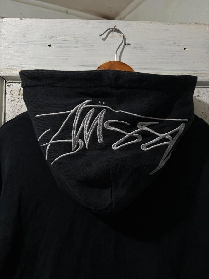 Stussy Embroidered Hoodie (Category: Hoodies) located in Caloocan City. Submitted by silentstorm_cf9f0a (Listing ID 1464533021, Image 3). Description: - Soft black hoodie - Ribbed cuffs for a snug fit - Comfortable for everyday wear - Features a front pocket - Ideal for casual outings.