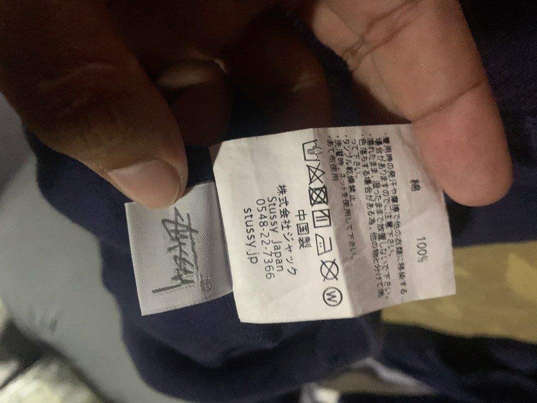 Stussy hoddie (Category: Coats, Jackets and Outerwear) located in Tagum. Submitted by vincemojado_127 (Listing ID 1464359392, Image 3). Description: 22x28 (M on tag) Issue: Minor Oil Stain sa hem part Condition:9/10 .