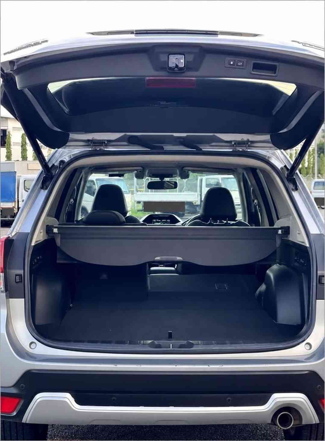 Subaru Forester e-BOXER Mild Hybrid 2.0i-S EyeSight (A) (Category: Used Cars) located in Singapore. Submitted by carousell_certified_partners (Listing ID 1464435965, Image 3). Description: Fully Agent Maintained by motor image with LOW MILEAGE and GUARANTEED PRISTINE CONDITION! Backed by a LIFETIME ENGINE WARRANTY for maximum peace of mind! BEST VALUE Forester in the market, Enjoy the smooth & efficient 2.0L Boxer Mild Hybrid system, Symmetrical 