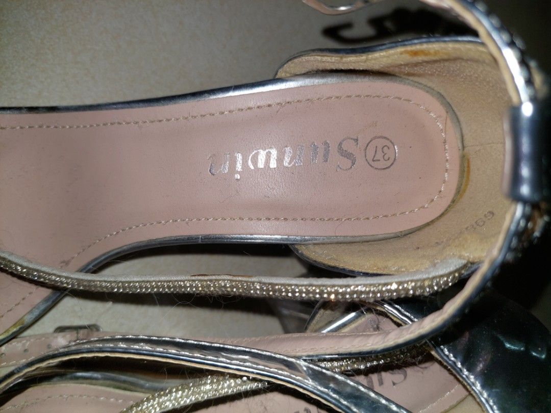 Sunwin dress shoe (Category: Dress Shoes) located in Manila. Submitted by okeanos (Listing ID 1464363653, Image 3). Description: Selling just to declutter You can also make a offer.