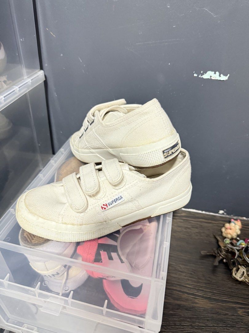 Superga White Canvas Velcro Sneakers (Category: Sneakers) located in Quezon City. Submitted by dhessia (Listing ID 1464361672, Image 1). Description: - White Superga canvas sneakers - Easy velcro strap closure - Size: EU 35 / UK 2.5 - Perfect for everyday wear - Shows some signs of use (please check photos).