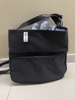 (Category: ) located in . Submitted by thriftingmode1 (Listing ID 1464467529, Image 1). Description: .