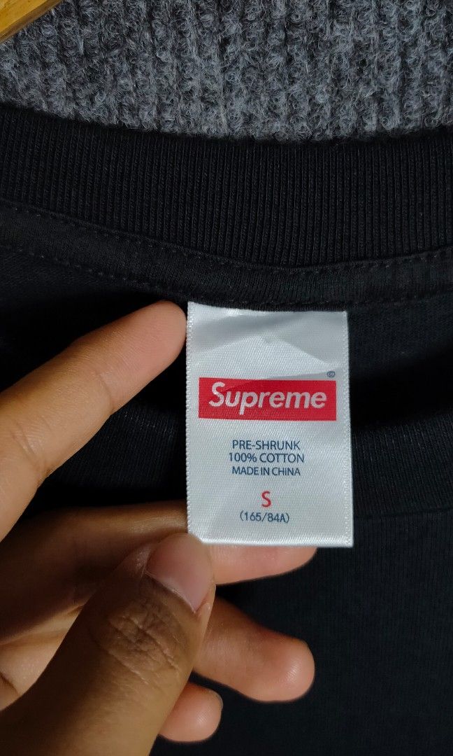Supreme (Category: Tshirts & Polo Shirts ) located in Bolinao. Submitted by tokiya. (Listing ID 1464406014, Image 3). Description: Supreme Size Medium 19x27.