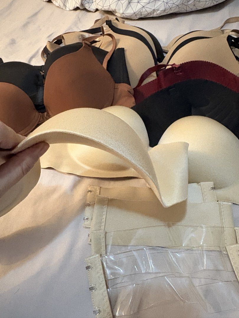 TakeAll - UNUSED CupA seamless push up bras (Category: Undergarments & Loungewear) located in Malvar. Submitted by chatztash (Listing ID 1464454107, Image 3). Description: 11 pcs of Unused 32 CUP A bras mixed of: - slight push up - maximum push up - with underwire, no underwire - front buckle - everyday bras - all seamless bras all unused!!!!! just tried on and stored rfs: i kept buying 32 cupA because i have small body frame and 32 is the smalle