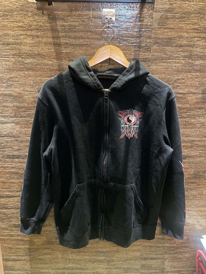 T&C HOODIE (Category: Coats, Jackets and Outerwear) located in Pagadian. Submitted by xarlesscute (Listing ID 1464527235, Image 2). Description: .
