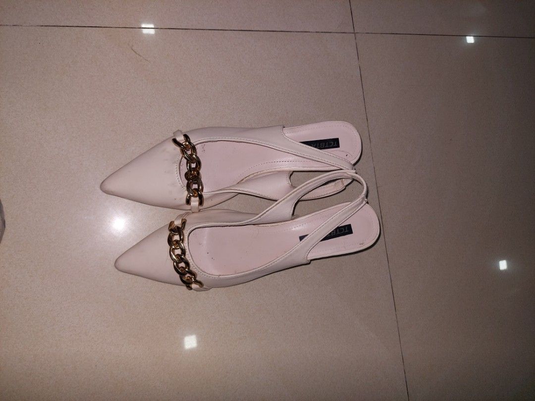 TCTBTA dress shoe (Category: Dress Shoes) located in Manila. Submitted by okeanos (Listing ID 1464364303, Image 2). Description: Selling just to declutter You can also make a offer.