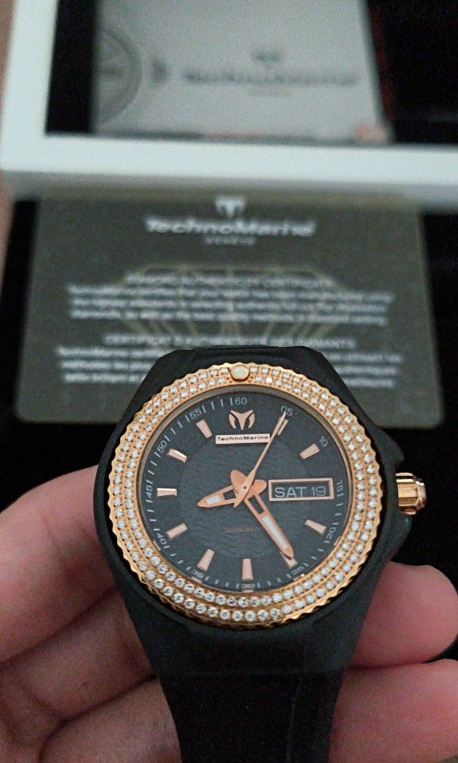 Top Wesselton Diamonds TechnoMarine (Category: Women's Watches) located in Tagaytay City. Submitted by euniquefinds (Listing ID 1464369127, Image 2). Description: TechnoMarine Cruise Star w/ Top Wesselton Diamonds Selling my authentic, pre-loved TechnoMarine Cruise Star luxury sports watch. This is the premium diamond edition, with a stunning dual-row bezel set with over 115+ genuine, full-cut Top Wesselton diamonds (~1.00 Carat Total Weight). Ca