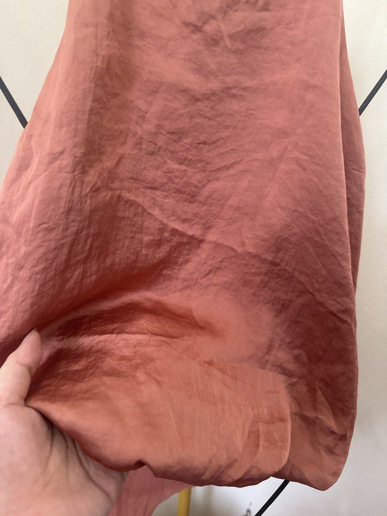 Terracotta Matte Silk Bodysuit (Category: Others Tops) located in Mexico. Submitted by studioleraph (Listing ID 1464405278, Image 2). Description: 🛍️ Perfect for your personal wardrobe 🫶 👗 The actual item being sold is the original garment shown in the product photos. Small differences in fit, drape, color, texture, or details may occur. 💌 Condition: • Preloved; Please wash the items before wearing. • Please manage expectations as these are v