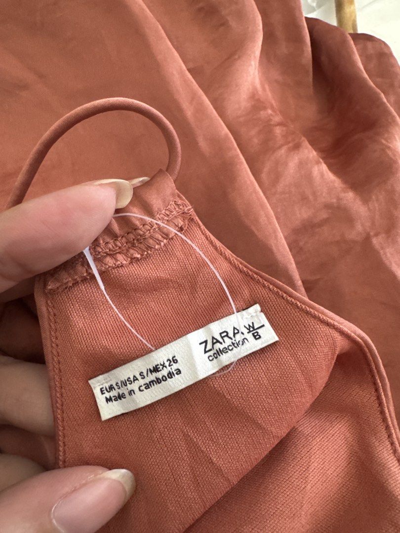 Terracotta Matte Silk Bodysuit (Category: Others Tops) located in Mexico. Submitted by studioleraph (Listing ID 1464405278, Image 3). Description: 🛍️ Perfect for your personal wardrobe 🫶 👗 The actual item being sold is the original garment shown in the product photos. Small differences in fit, drape, color, texture, or details may occur. 💌 Condition: • Preloved; Please wash the items before wearing. • Please manage expectations as these are v