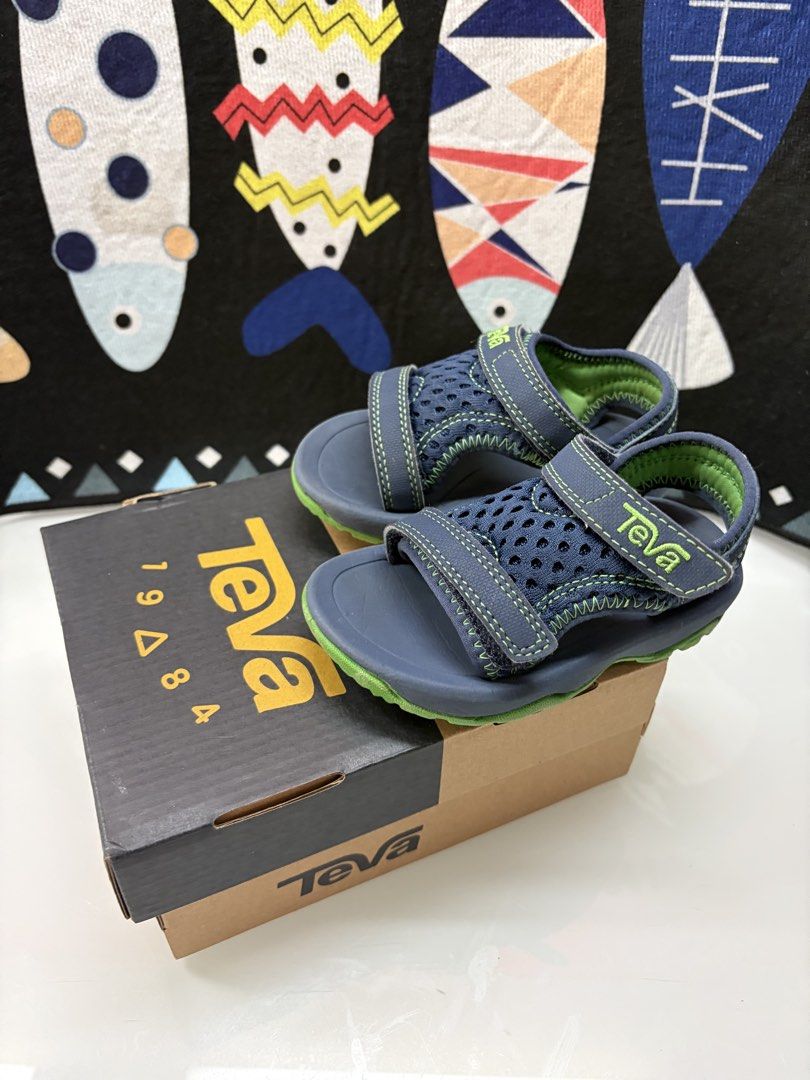 Teva Sandals (Category: Babies & Kids Fashion) located in Manila. Submitted by urbanwear (Listing ID 1464406807, Image 2). Description: USA Size 5 / 20.
