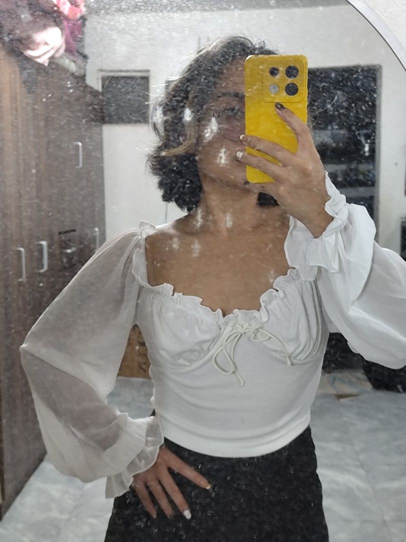 Thailand White Puff Sleeve Square Neck Top (Category: Blouses) located in Cavite. Submitted by zenshub (Listing ID 1464490105, Image 1). Description: my height: 4'11 can fit to s-m Used once. Bought in Thailand..