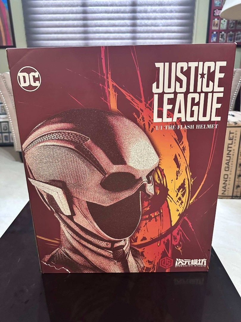 THE FLASH Helmet (Category: Figurines & Statues) located in Manila. Submitted by everyallmustgo (Listing ID 1464556672, Image 1). Description: NEGOTIABLE.