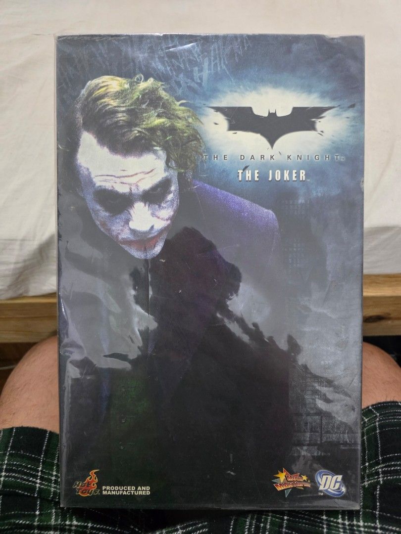 The JOKER The Dark Knight (Category: Figurines & Statues) located in Manila. Submitted by everyallmustgo (Listing ID 1464555471, Image 1). Description: NEGOTIABLE.