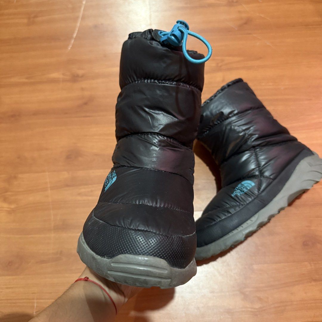 The North Face Nuptse Bootie (Category: Boots) located in Baguio. Submitted by puss_n_boots2600 (Listing ID 1464419708, Image 3). Description: The North Face Nuptse Bootie Size 42 Flaw: last pic sa tag part.