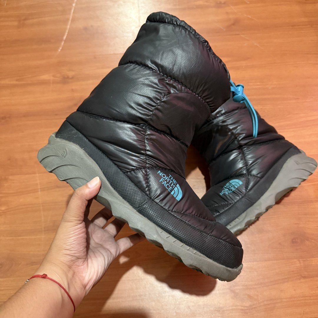 The North Face Nuptse Bootie (Category: Boots) located in Baguio. Submitted by puss_n_boots2600 (Listing ID 1464419708, Image 2). Description: The North Face Nuptse Bootie Size 42 Flaw: last pic sa tag part.