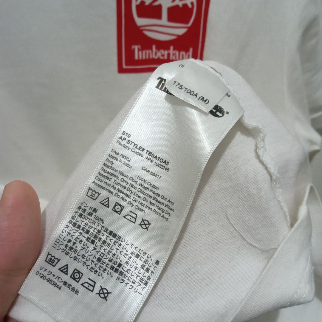 TIMBERLAND Graphic Print Shirt (Category: Tshirts & Polo Shirts ) located in Caloocan City. Submitted by jaychingsss (Listing ID 1464541114, Image 3). Description: Timberland Shirt - 150 21x29 No issue Complete Tags NEED WASH.