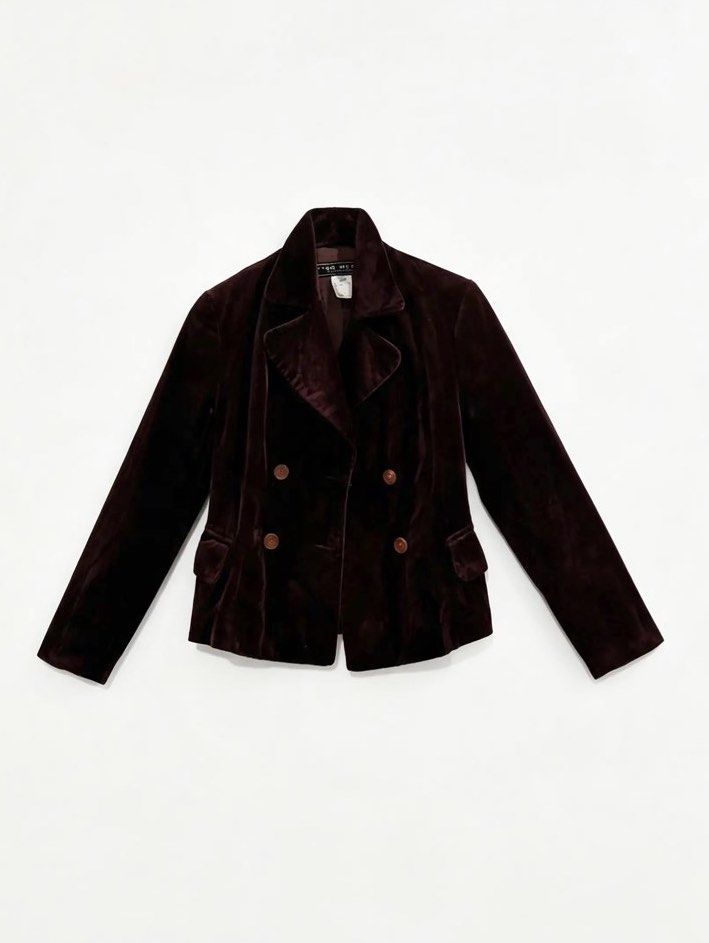 TINA HAGEN (Category: Coats, Jackets and Outerwear) located in Davao. Submitted by sart0ria85 (Listing ID 1464543946, Image 1). Description: An oxford maroon blazer in a classic two buttoned regular fit. 100%COTTON MADE IN USA 🇺🇸 MEDIUM. Size 6 EXCELLENT CONDITION (95/100).