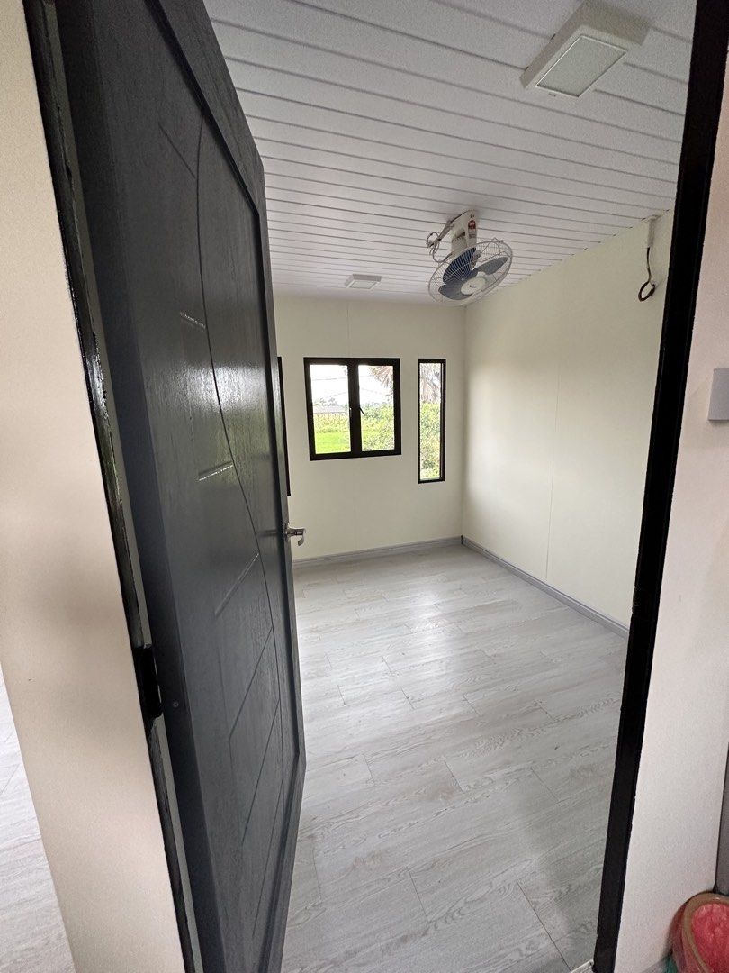 Tiny house (Category: Property - Others) located in Kota Bharu. Submitted by woklong (Listing ID 1464508159, Image 3). Description: Nak bina rmh pasang siap,tiny house, boleh comtact sy. Harga dan design ikut bajet tuan puan.