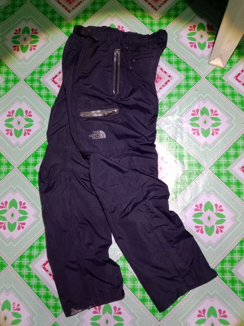 TNF Trekking Pants (WATERPROOF) (Category: Activewear) located in Naawan. Submitted by je_thriftoutdoor (Listing ID 1464566629, Image 1). Description: This item is selected thrifted. WATERPROOF Condition - 10/10 Color - 10/10 POLYAMIDE - POLYESTER 100% With tag TAP FOR MORE INFORMATION..