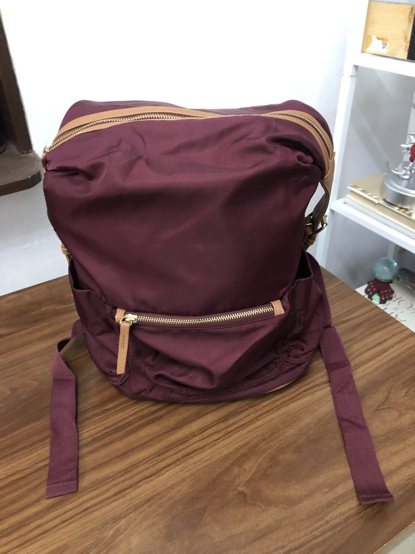 Tommy Bahama Backpack (Category: Luxury Bags & Wallets) located in Cavite. Submitted by surplus_atbp (Listing ID 1464401560, Image 1). Description: .