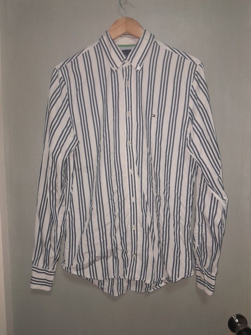 TOMMY HILFIGER BLUE & WHITE STRIPE (Category: Formal Shirts) located in Alburquerque. Submitted by zkethrifter (Listing ID 1464534168, Image 1). Description: ACTUAL DIMES 19W X 28L DM!.
