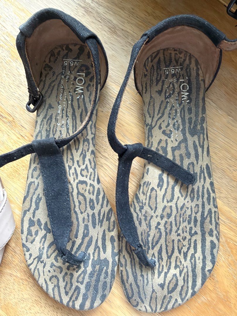 TOMS Leopard Print & Vizzano Beige Sandals (Category: Flats & Sandals) located in Quezon City. Submitted by theblessedmars (Listing ID 1464375477, Image 2). Description: - Two pairs of sandals, both size 5.5 - Pair 1: TOMS leopard print sandals - Pair 2: Vizzano beige sandals with leopard print ankle strap - Vizzano heels have visible wear and tear (please check photos for details).