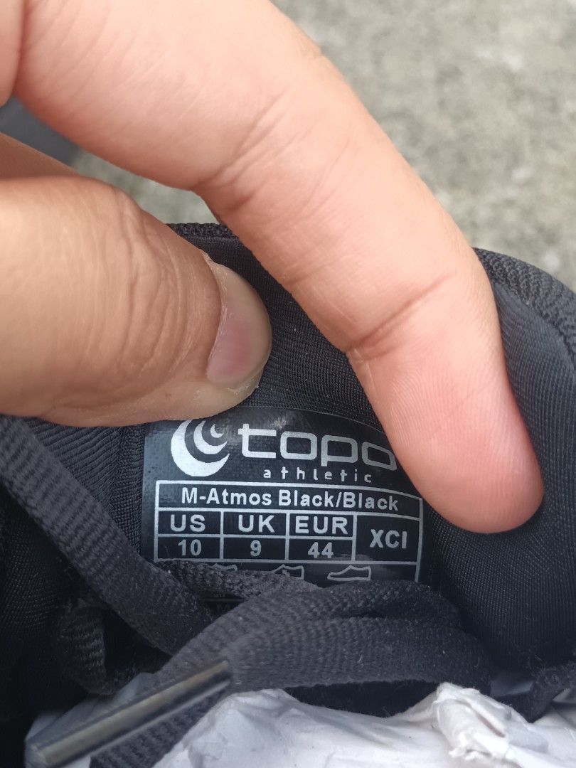 Topo Atmos Daily Trainer (Category: Sneakers) located in Bulacan. Submitted by kickstreetph (Listing ID 1460125467, Image 3). Description: Topo Atmos "Black/Black" Running Shoes men's Size: 10us | 44eu | 28cm Used still in good condition✅ Wide anatomical toe box✅ Best for wide feet ✅ High cushioned Dailytrainer✅ Good for Daily trainer | LSD | Recovery✅ 💬 Send DM to transact..
