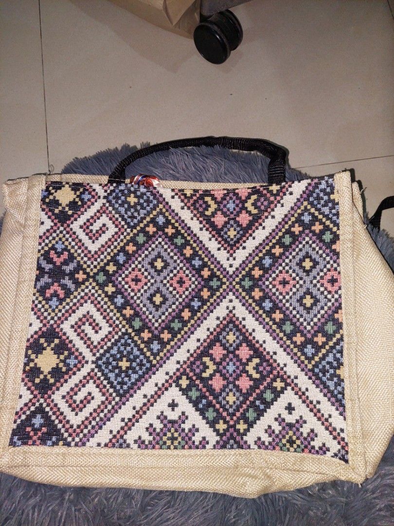 Tote Bag (Category: Tote Bags) located in Manila. Submitted by okeanos (Listing ID 1464362345, Image 1). Description: Used Totebag Good for Everyday.