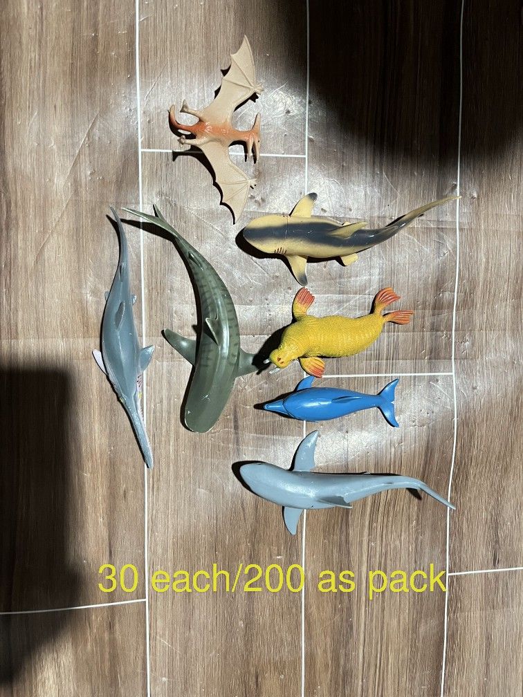 Toy Dinosaurs and Sharks Set (Category: Kids Toys) located in Cavite. Submitted by vj_mp (Listing ID 1464490616, Image 1). Description: .