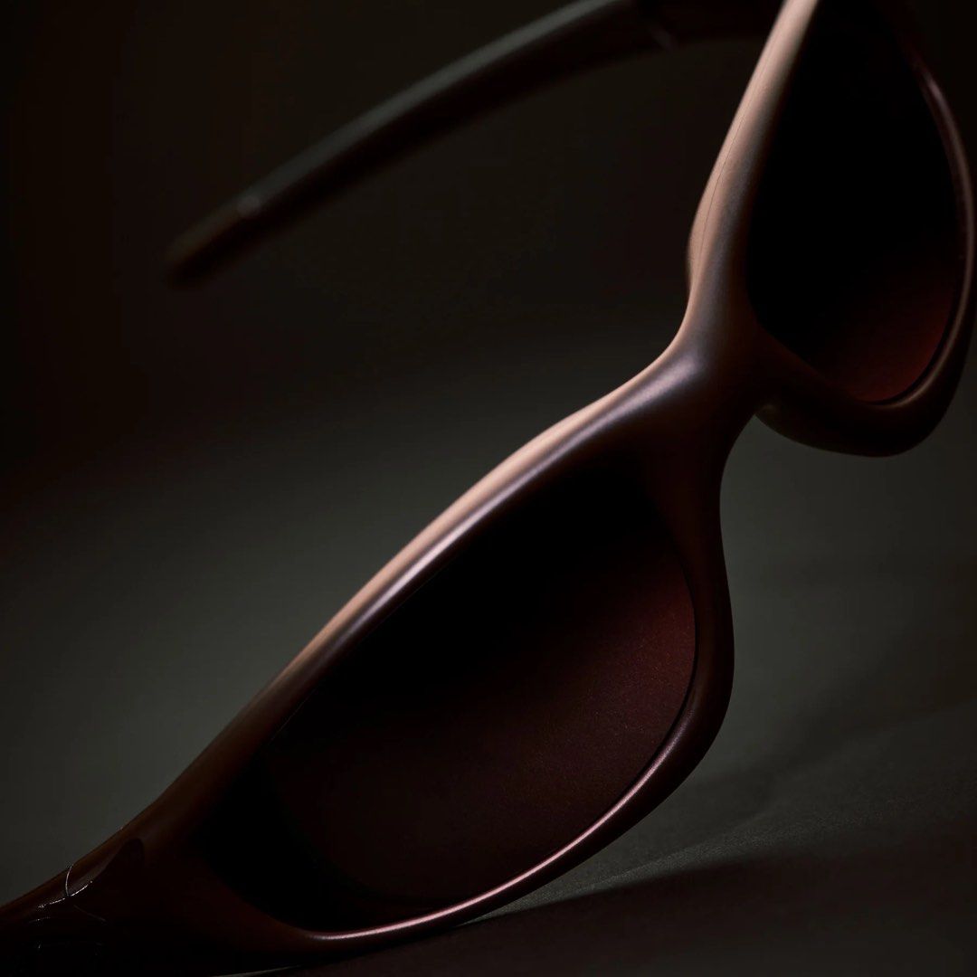Travis Scott x Oakley ‘Straight Jacket 99 (Category: Sunglasses & Eyewear) located in Las Pinas. Submitted by goldblooded (Listing ID 1464362476, Image 1). Description: For Sale Only! STRAIGHT JACKET 99 CACTUS JACK MATTE MESUITE W/ PRIZM IN SNOW BLACK Brand New P 29,995 Free Shipping Pickup Las Piñas.