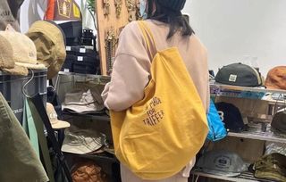 （分類：）位於 。 由 thebaglisthk 提交（商品編號 1464551745，圖片 1）。簡介： 。