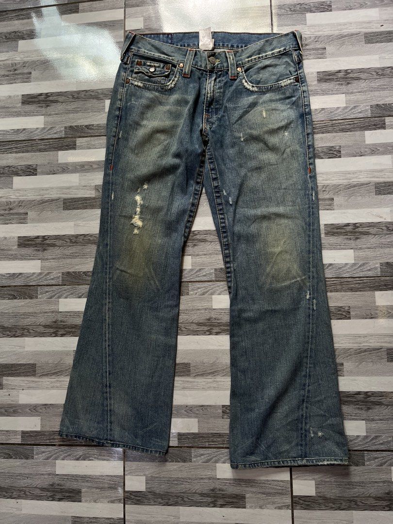 TRUE RELIGION SEC: JOEY (Category: Jeans) located in Davao. Submitted by rel18 (Listing ID 1464386877, Image 2). Description: True Religion Boot Cut Excellent Orig Waistline : 34 Length 40 Leg opening : 11 .